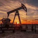 تشهد أسعار النفط ارتفاعًا، حيث تجاوز سعر برميل خام “برنت” حاجز الـ 87 دولارًا