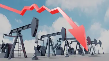 النفط يتراجع وسط مخاوف متزايدة بعد ارتفاع المخزونات الأمريكية